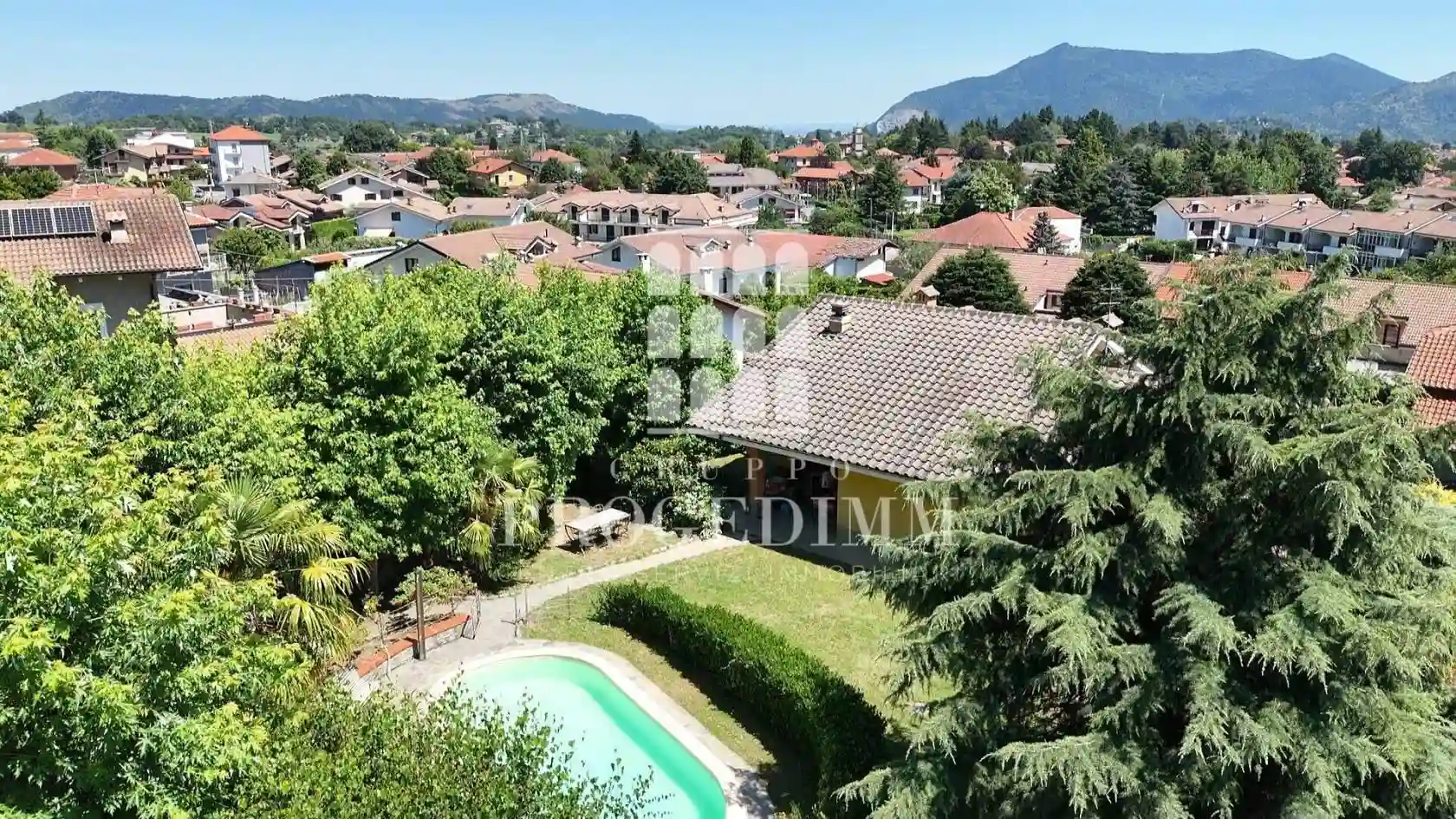 Villa - foto 2