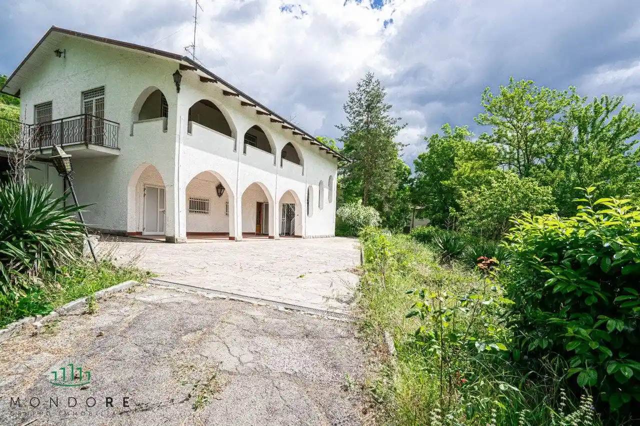 Villa in vendita a Monte San Pietro