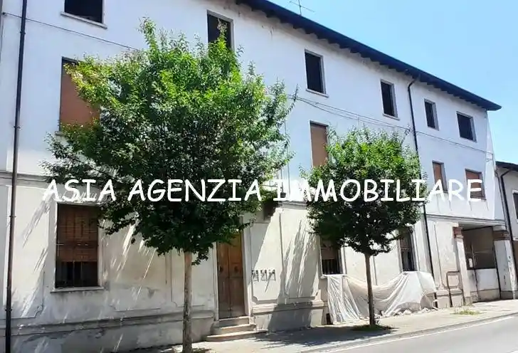Palazzo - Edificio in vendita a Orzinuovi
