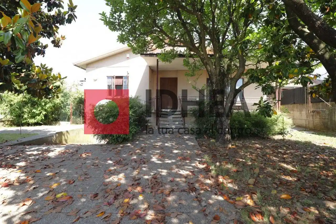 Casa indipendente in vendita a Paese