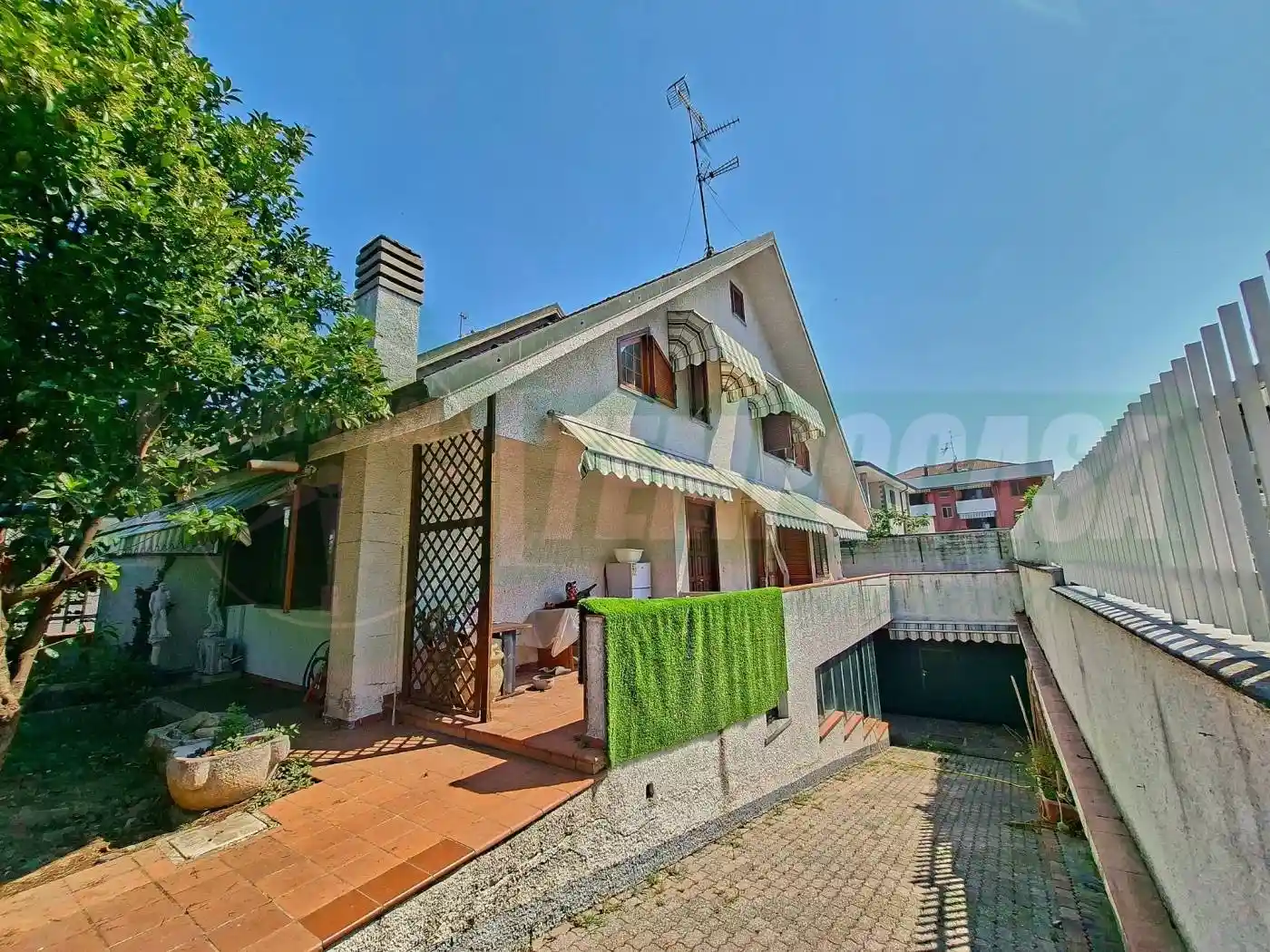 Villa in vendita a Lainate