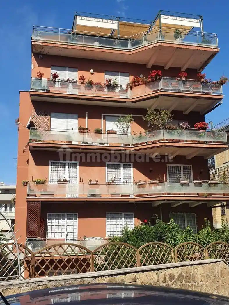 Appartamento in vendita a Roma