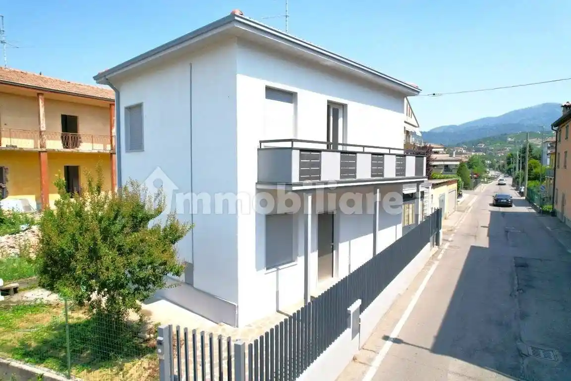 Villa in vendita a Albano Sant'Alessandro