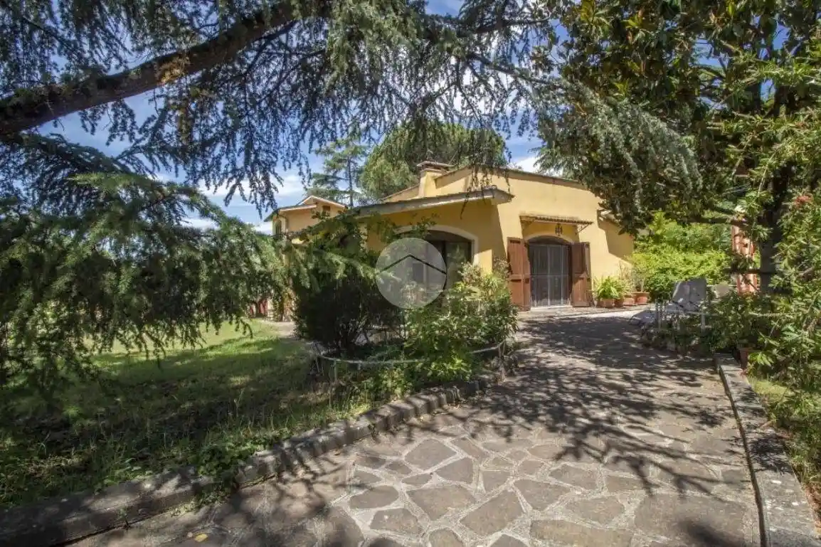 Villa in vendita a Palombara Sabina