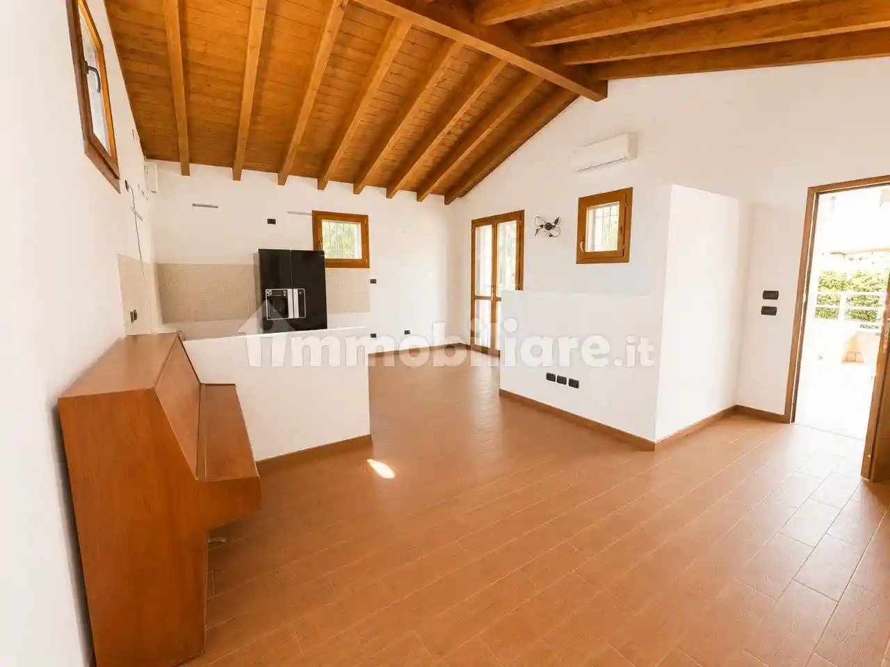 Casa indipendente in vendita a Ronco Briantino