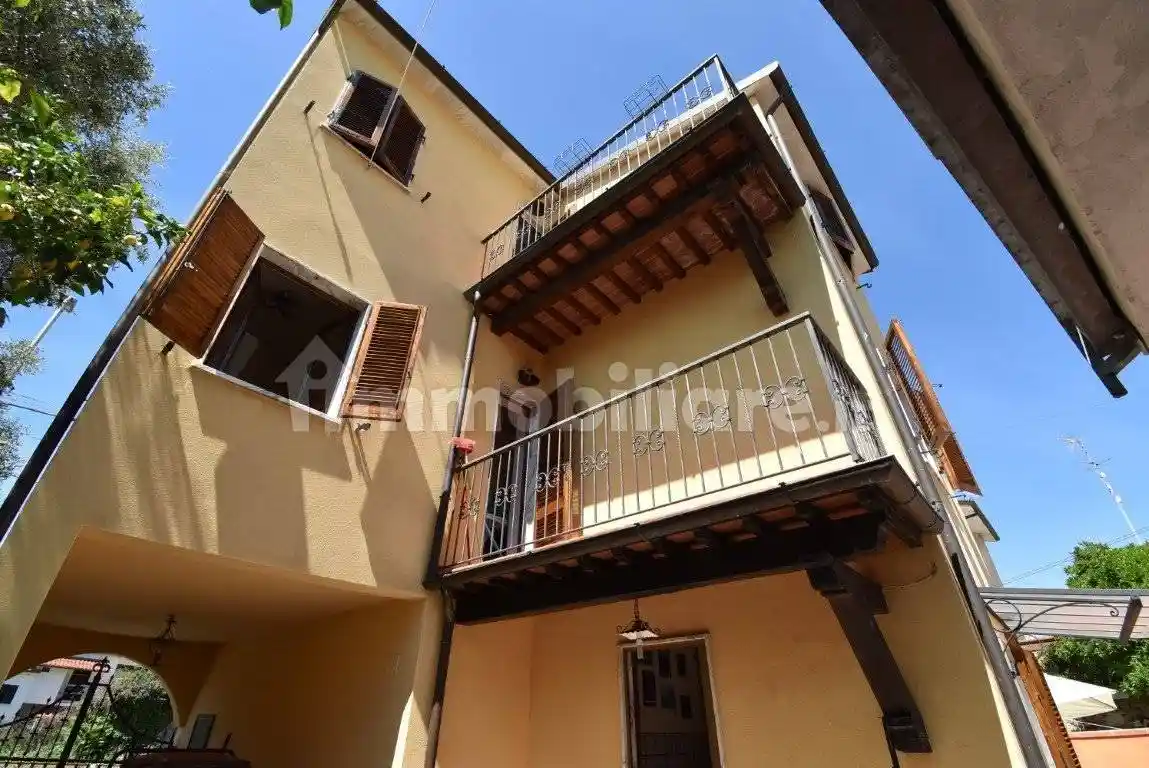 Casa indipendente in vendita a Seravezza