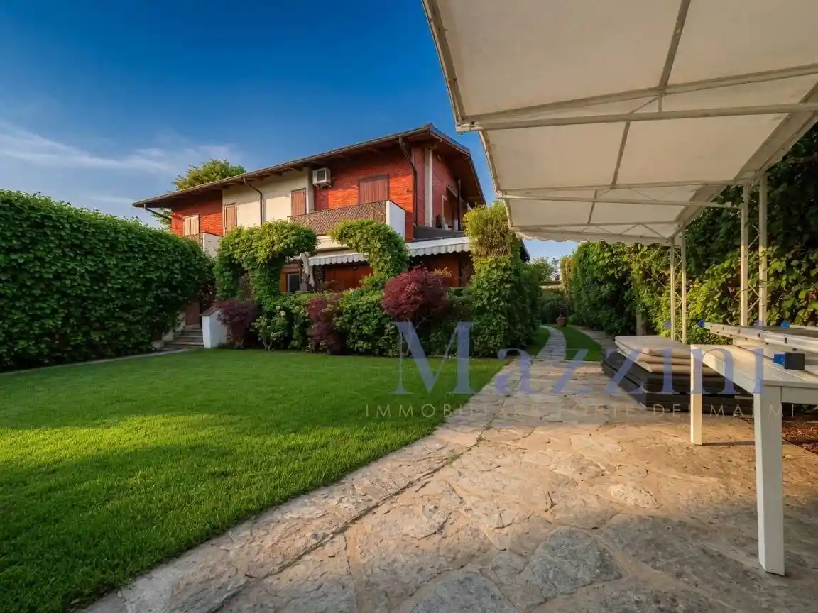 Villa in vendita a Forte dei Marmi