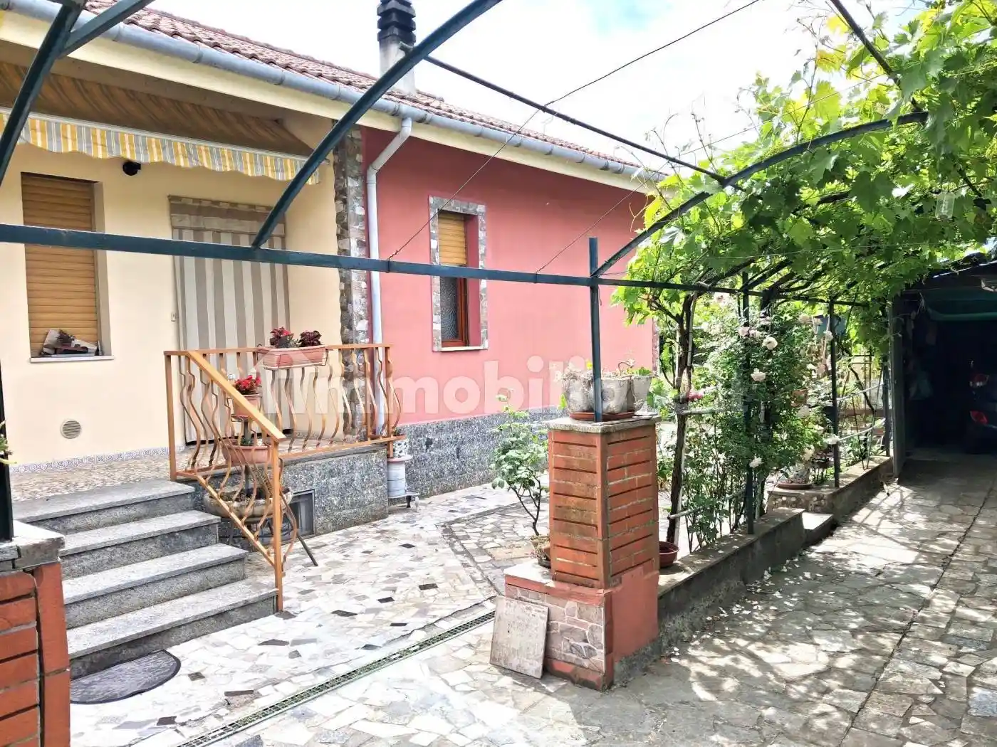 Villa in vendita a Rocca Grimalda