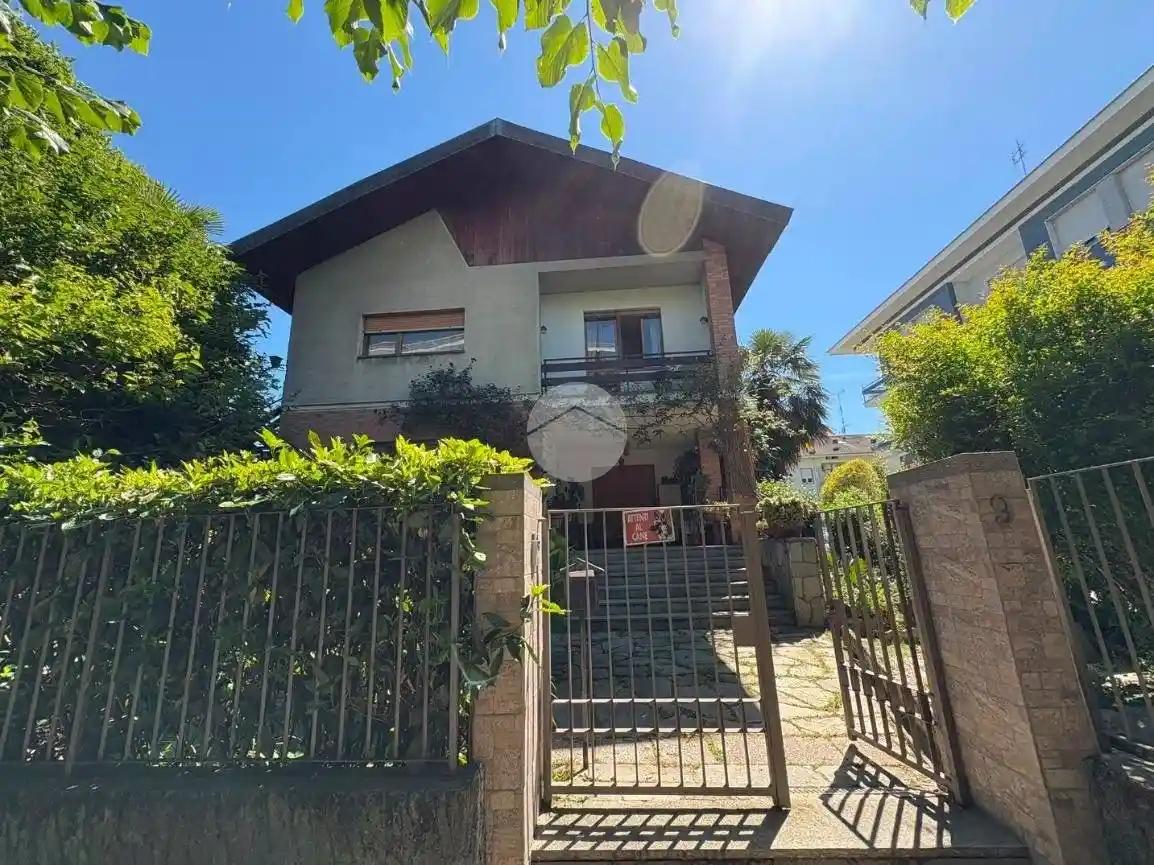 Villa in vendita a Cuorgnè
