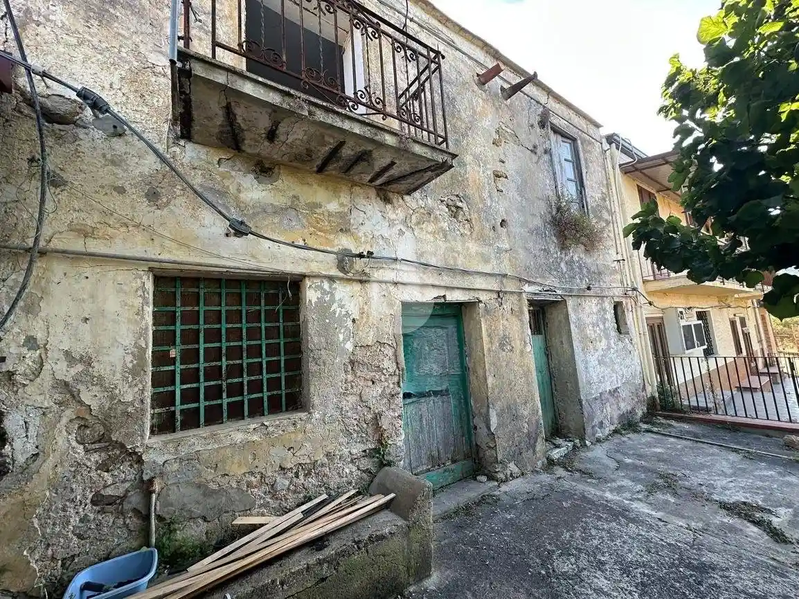 Palazzo - Edificio in vendita a Trabia