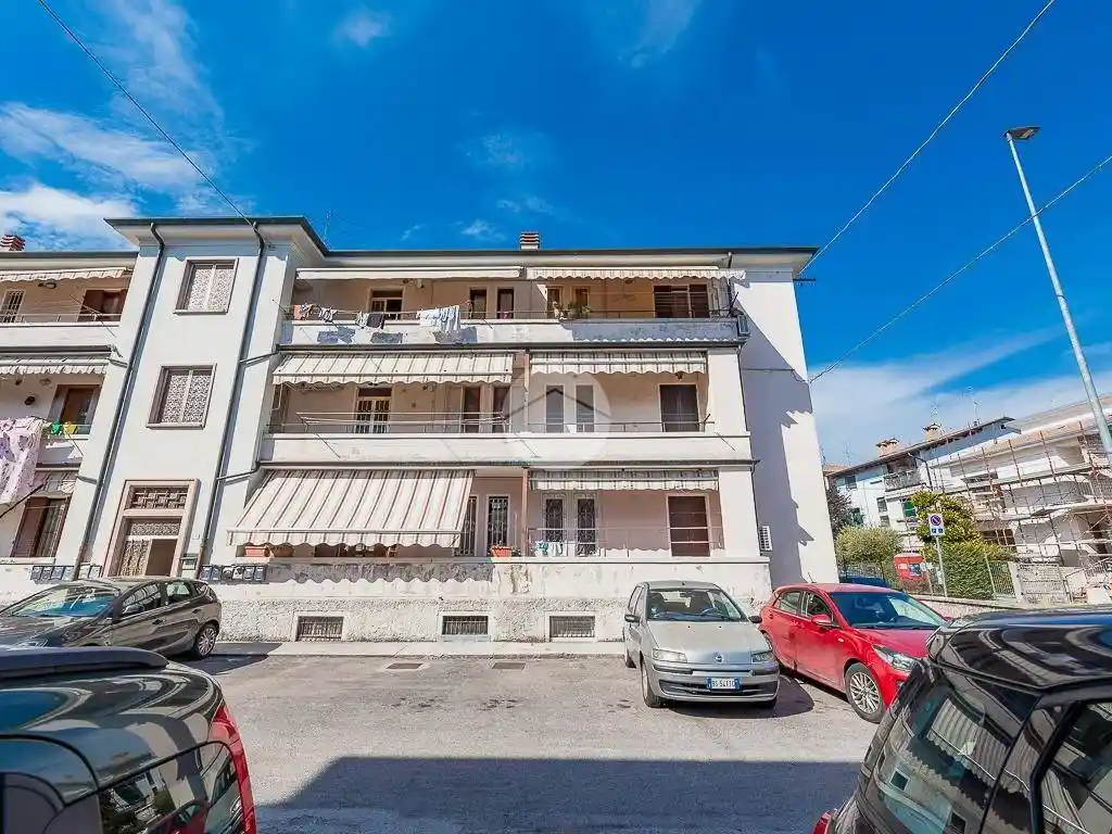 Appartamento in vendita a Villafranca di Verona