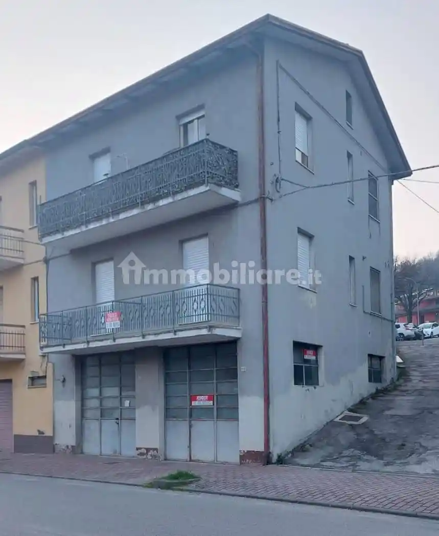 Casa indipendente in vendita a Lunano