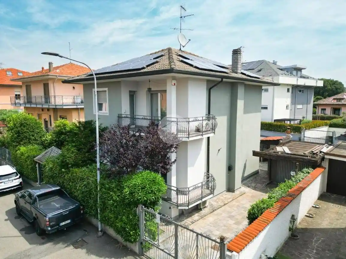 Villa in vendita a Rho