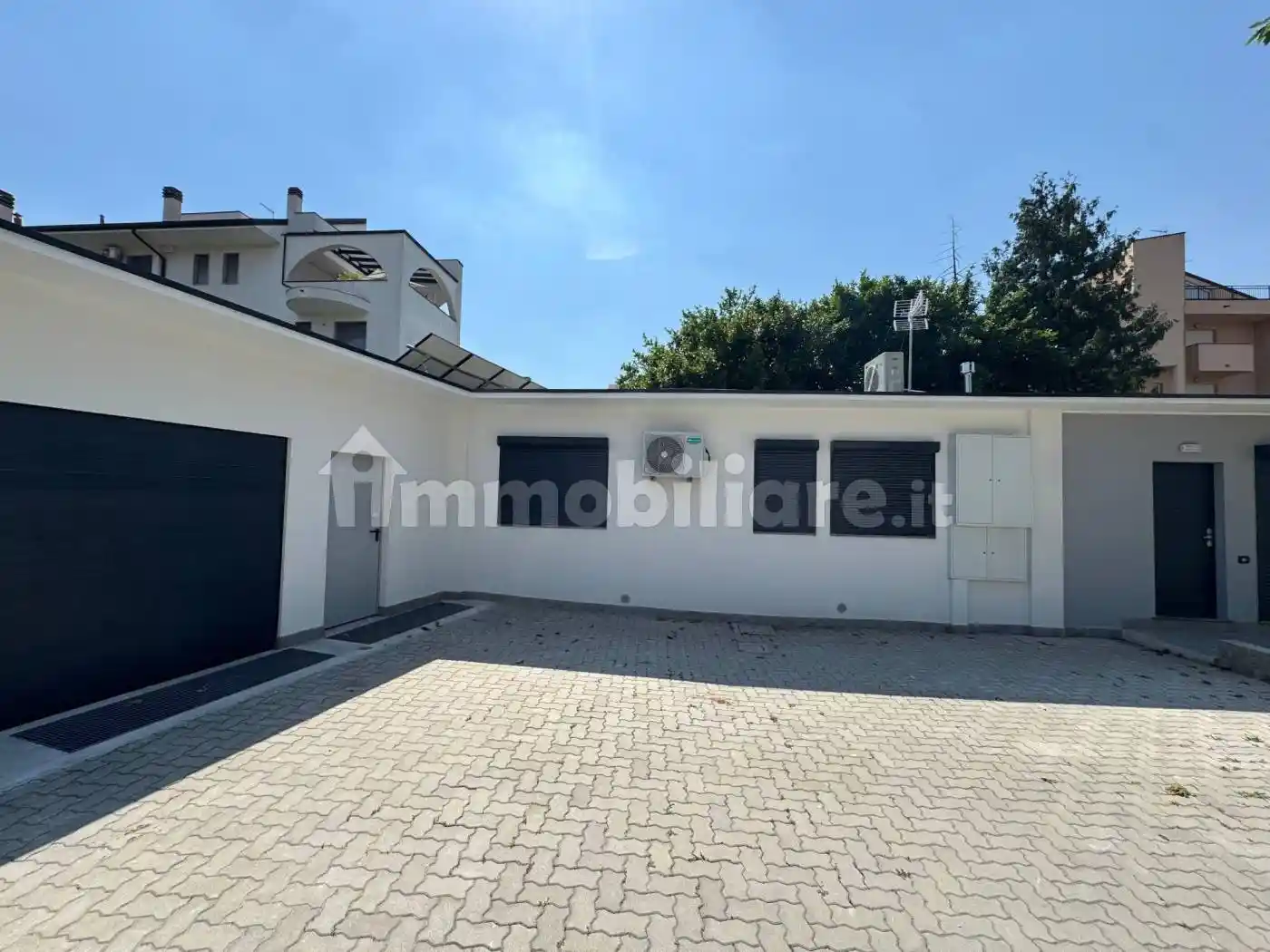 Villa in vendita a Cardano al Campo
