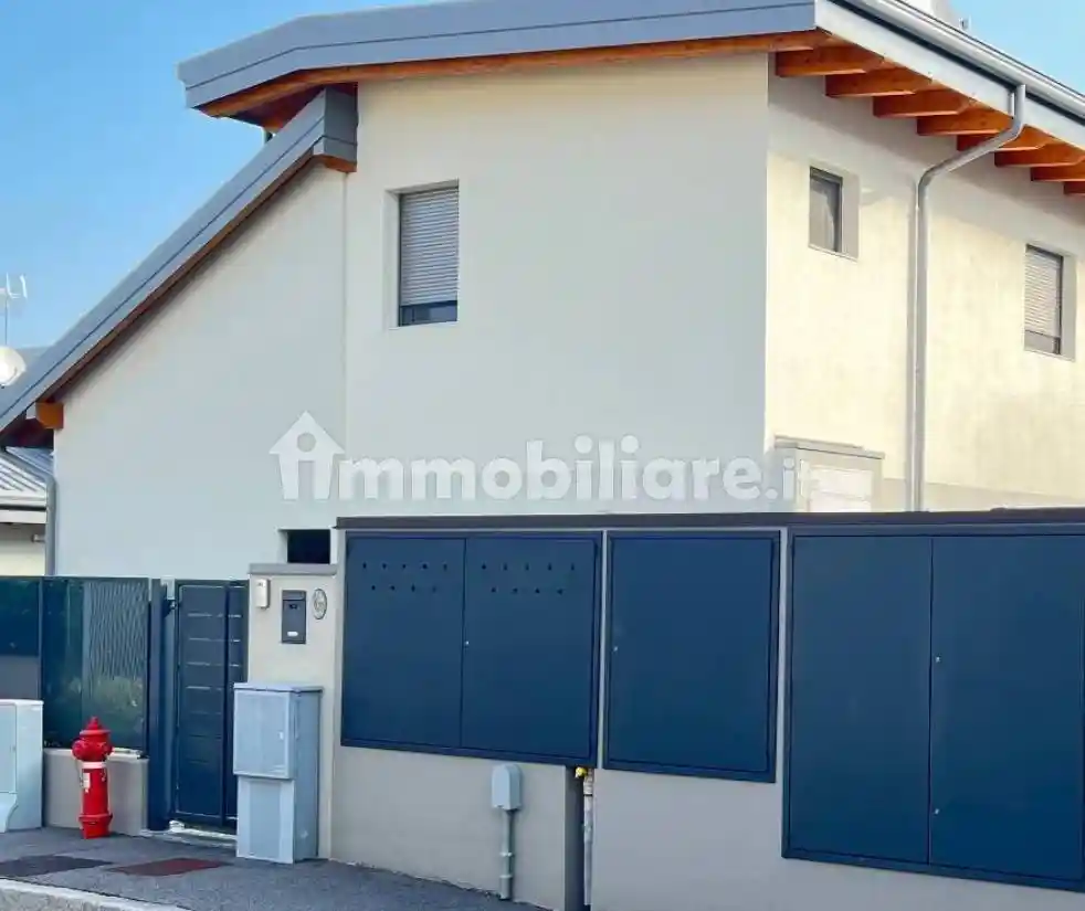 Appartamento in vendita a Barzana