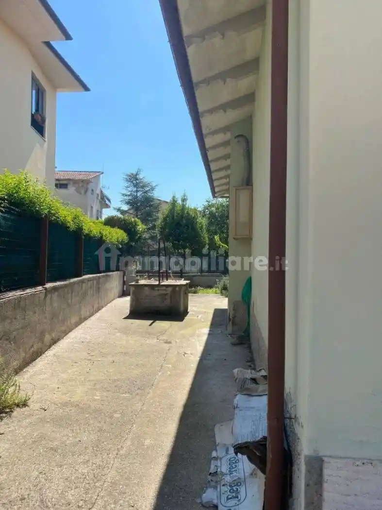 Casa indipendente in vendita a Terni