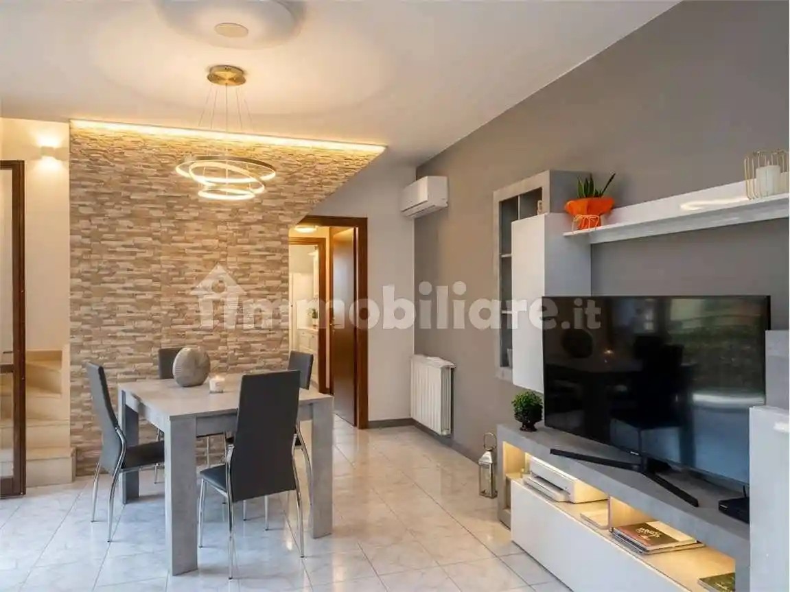 Appartamento in vendita a Lavena Ponte Tresa