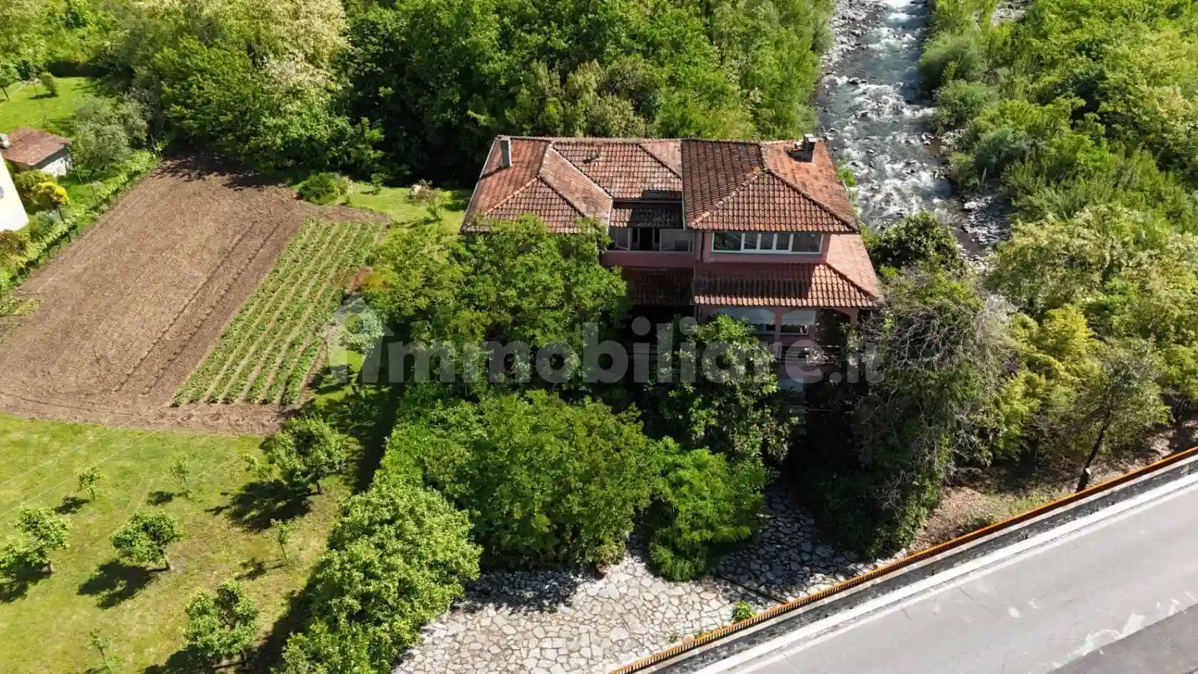 Villa - foto 2