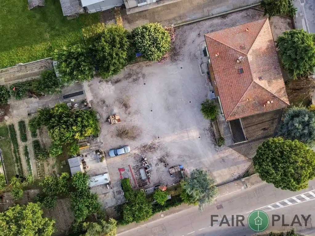 Casa indipendente in vendita a Forlì