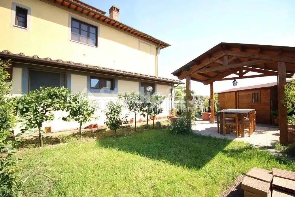 Rustico - Casale in vendita a Reggello