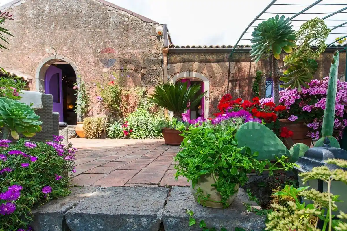 Villa in vendita a Trecastagni