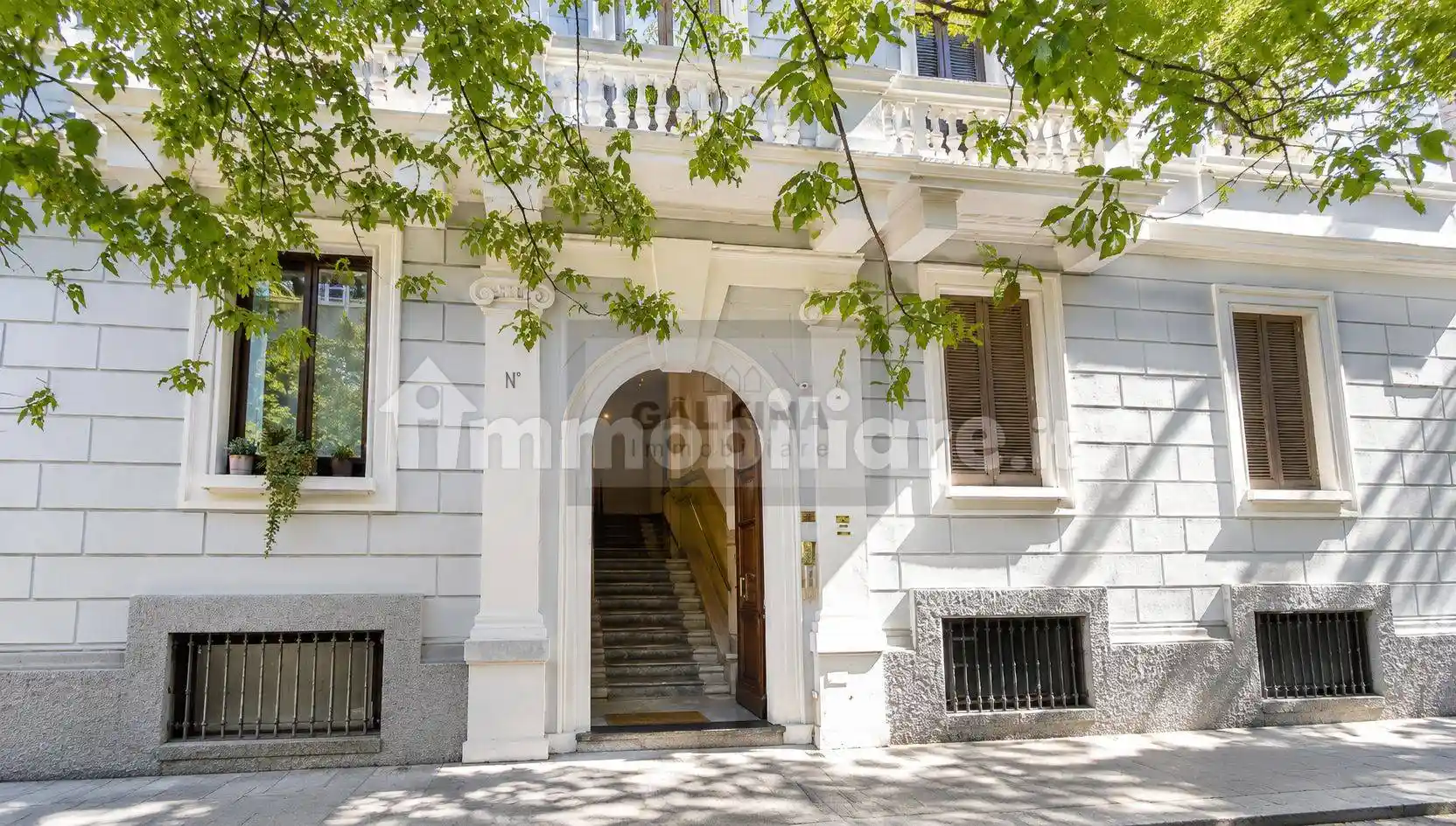 Palazzo - Edificio in vendita a Milano