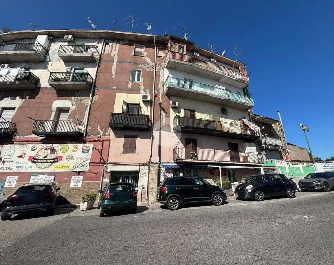 Appartamento in vendita a Napoli