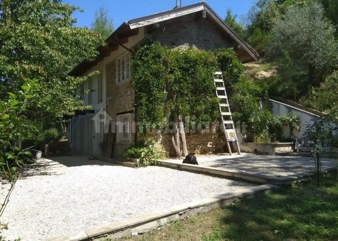 Casa indipendente in vendita a Bellegra