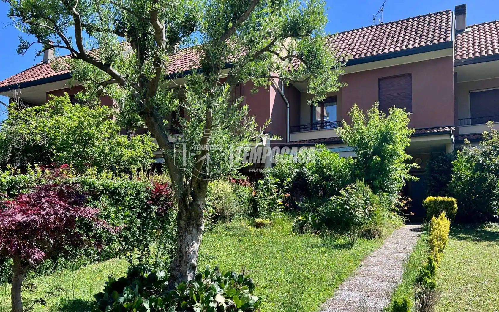 Villetta a schiera in affitto a Usmate Velate