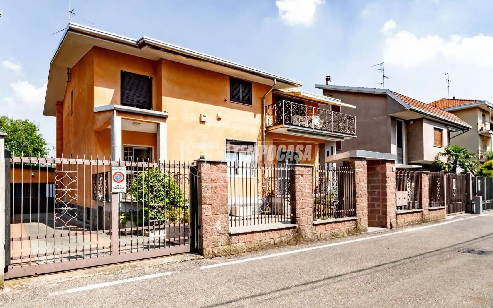Villa in vendita a Caronno Pertusella