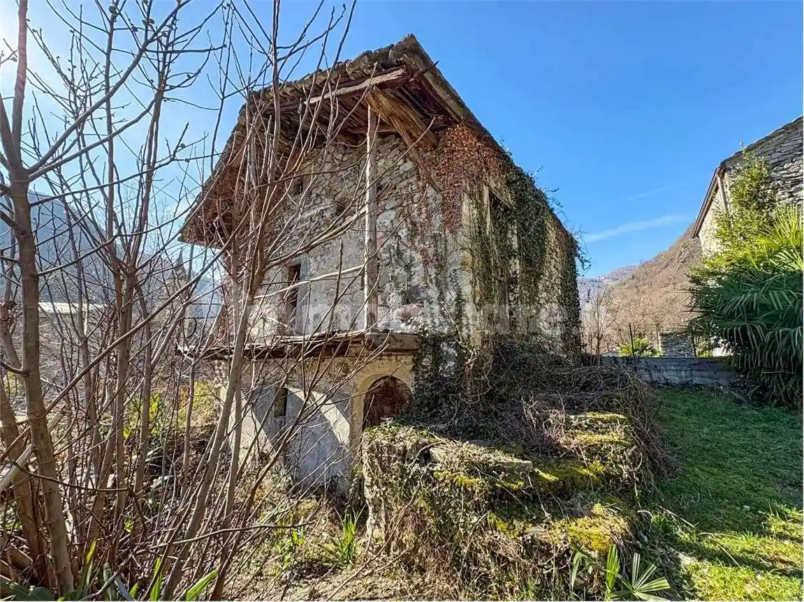 Rustico - Casale in vendita a Chiavenna