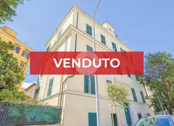 Appartamento in vendita a Roma