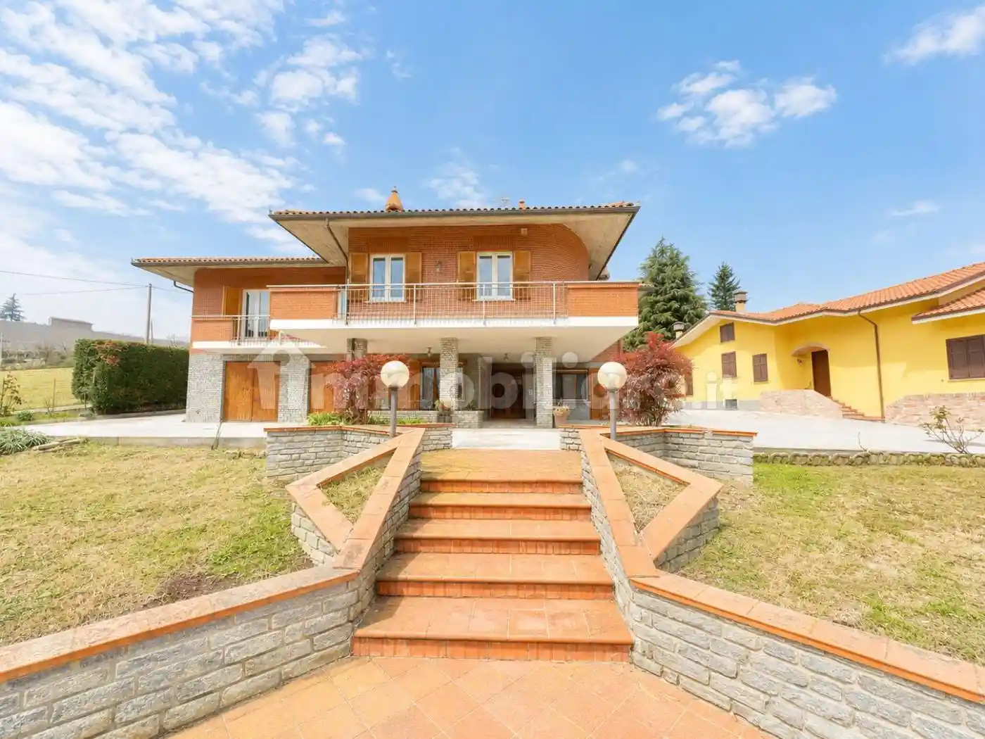 Villa in vendita a Alba