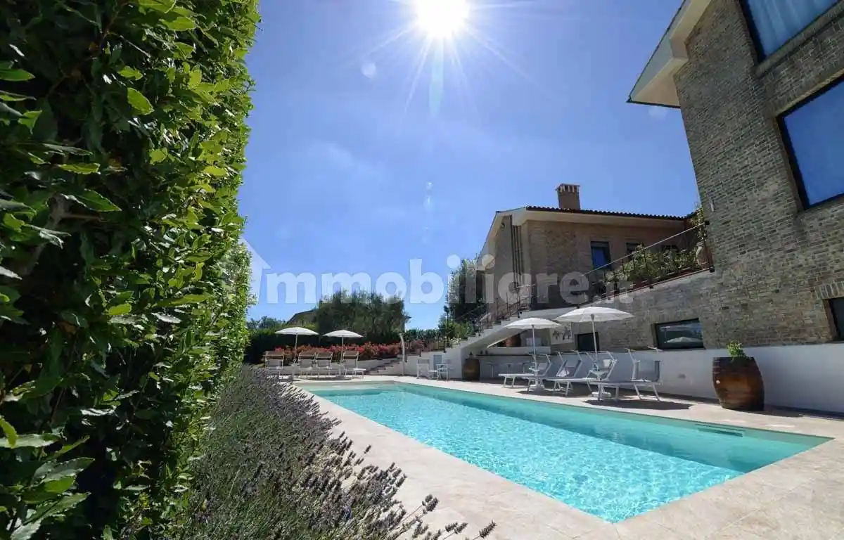 Villa in vendita a Barbara