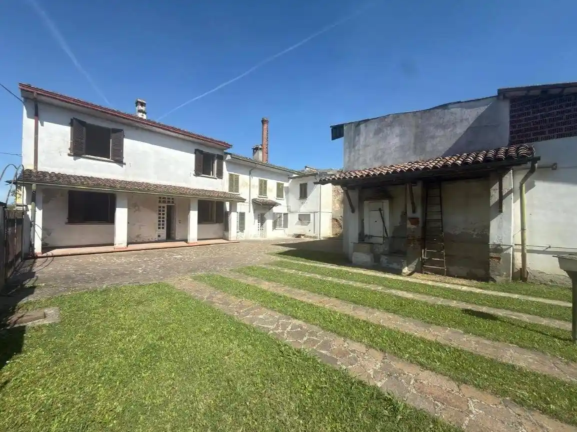 Villa in vendita a Dovera