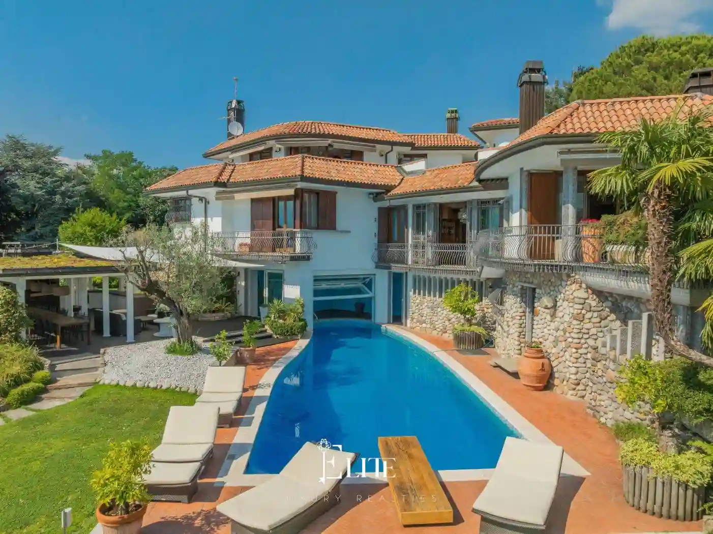 Villa - foto 2