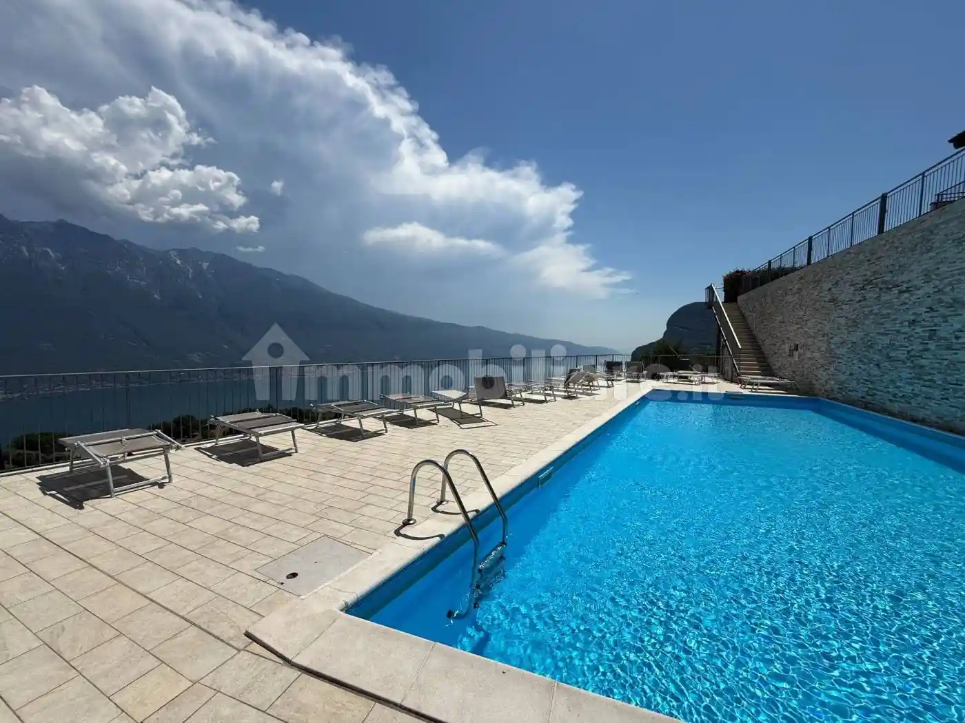 Appartamento in vendita a Tremosine sul Garda
