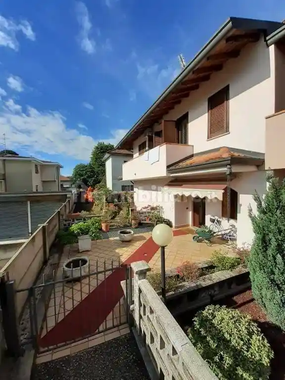 Villetta a schiera in vendita a Cardano al Campo