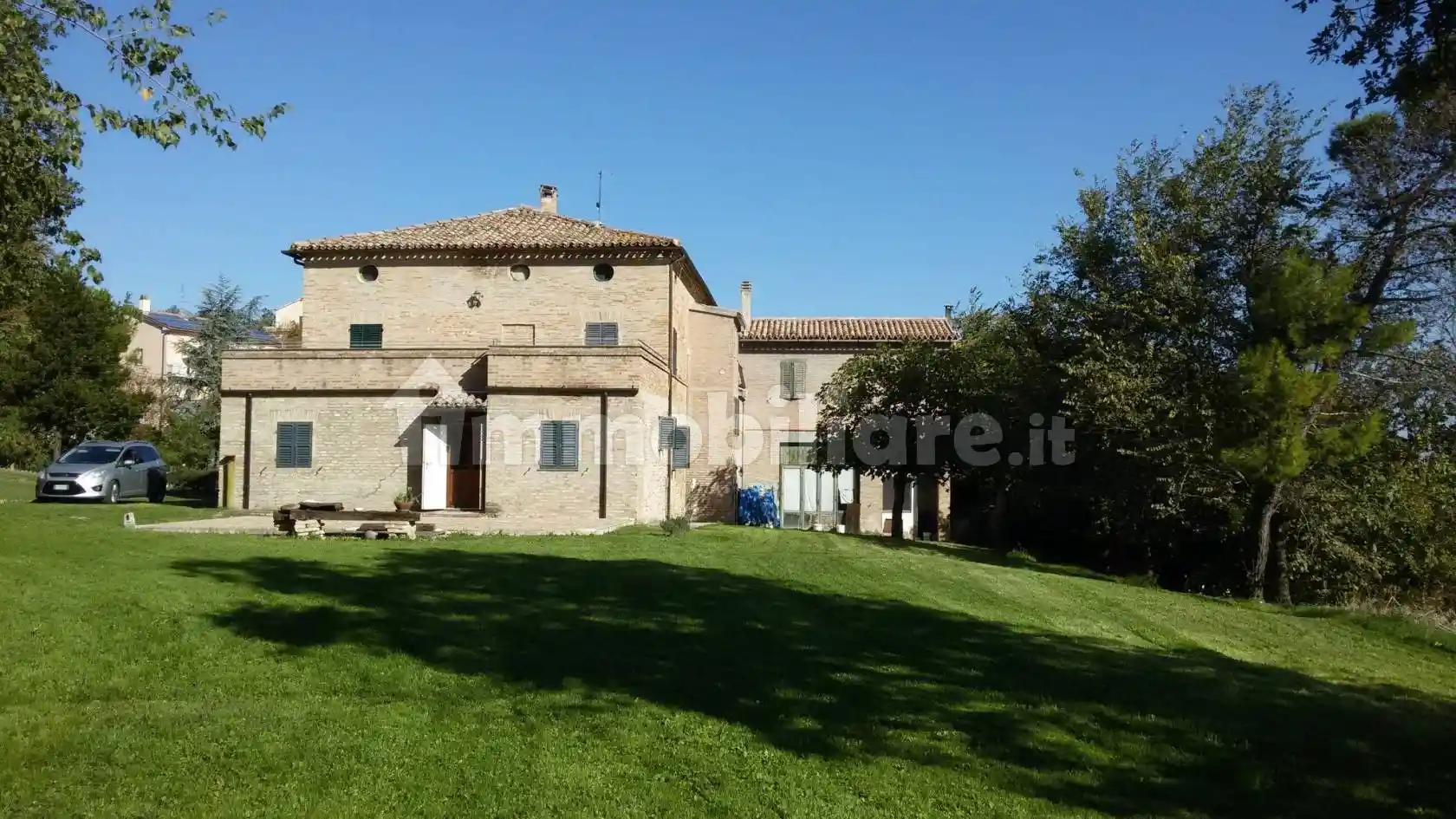 Rustico - Casale in vendita a Ostra Vetere