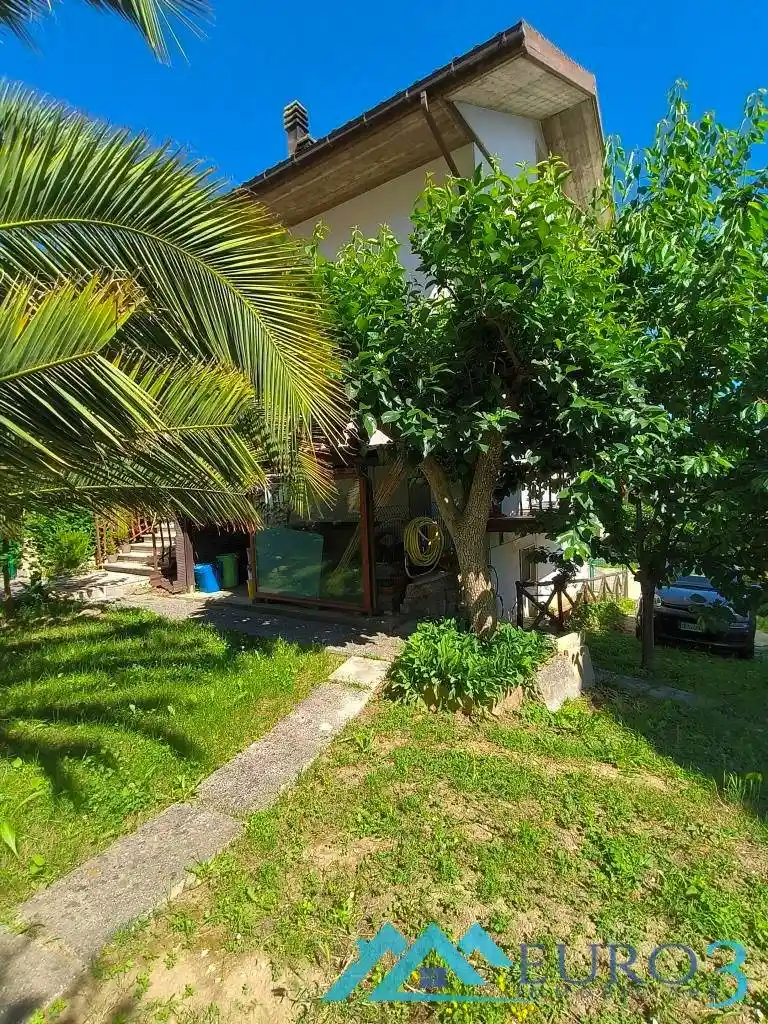 Villetta a schiera in vendita a Folignano