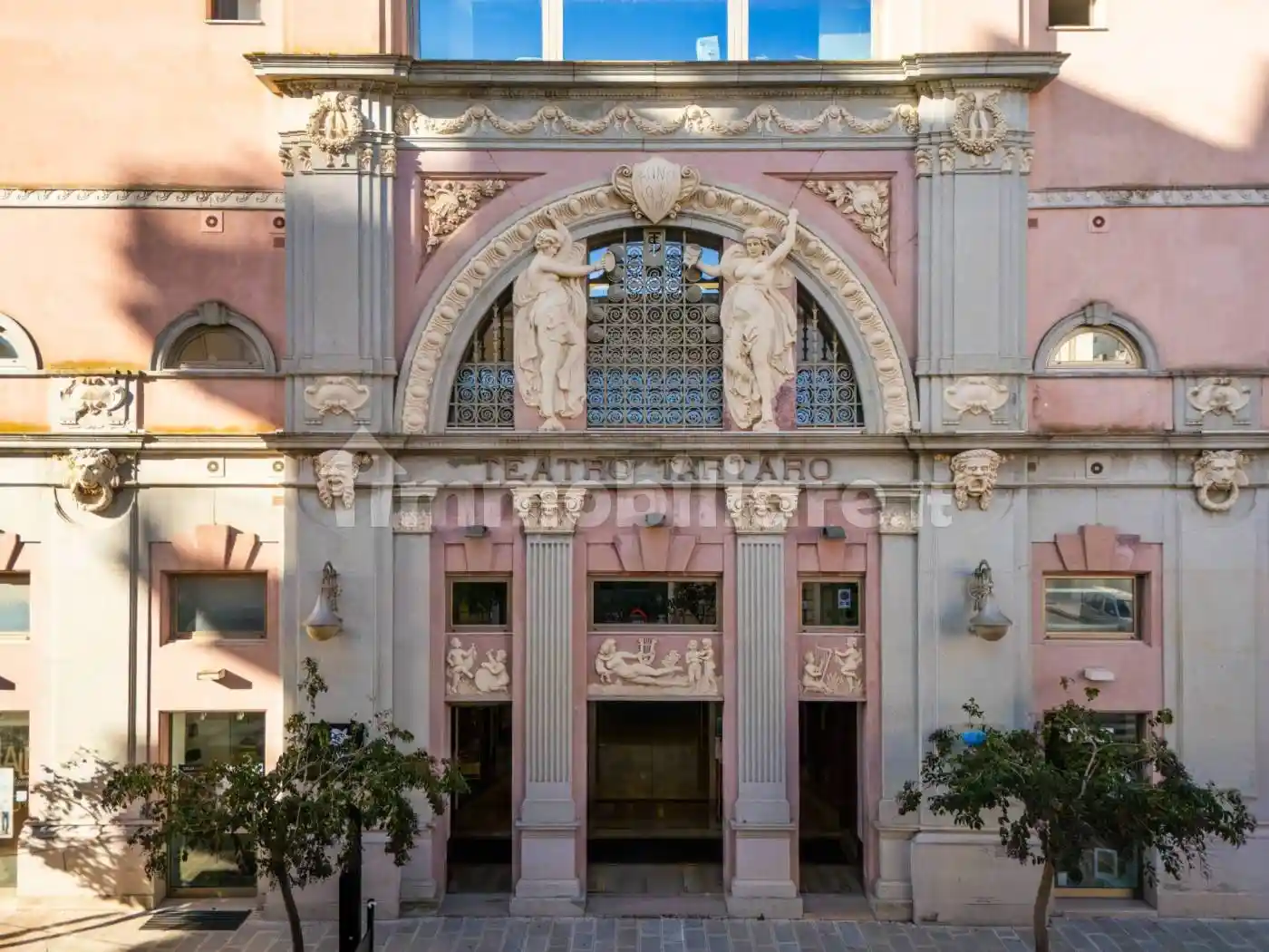 Palazzo - Edificio in vendita a Galatina