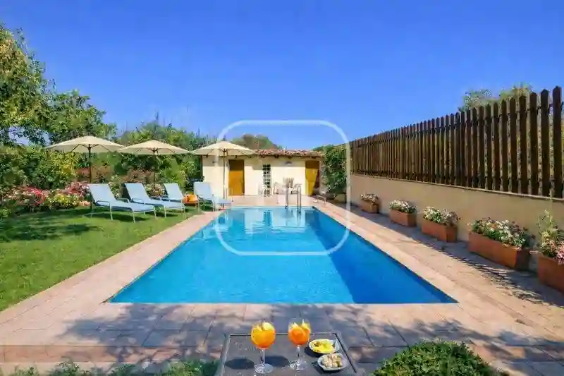 Villa - foto 2