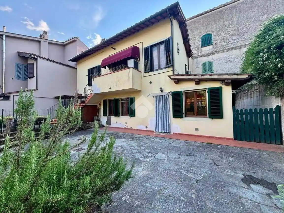 Appartamento in vendita a Reggello