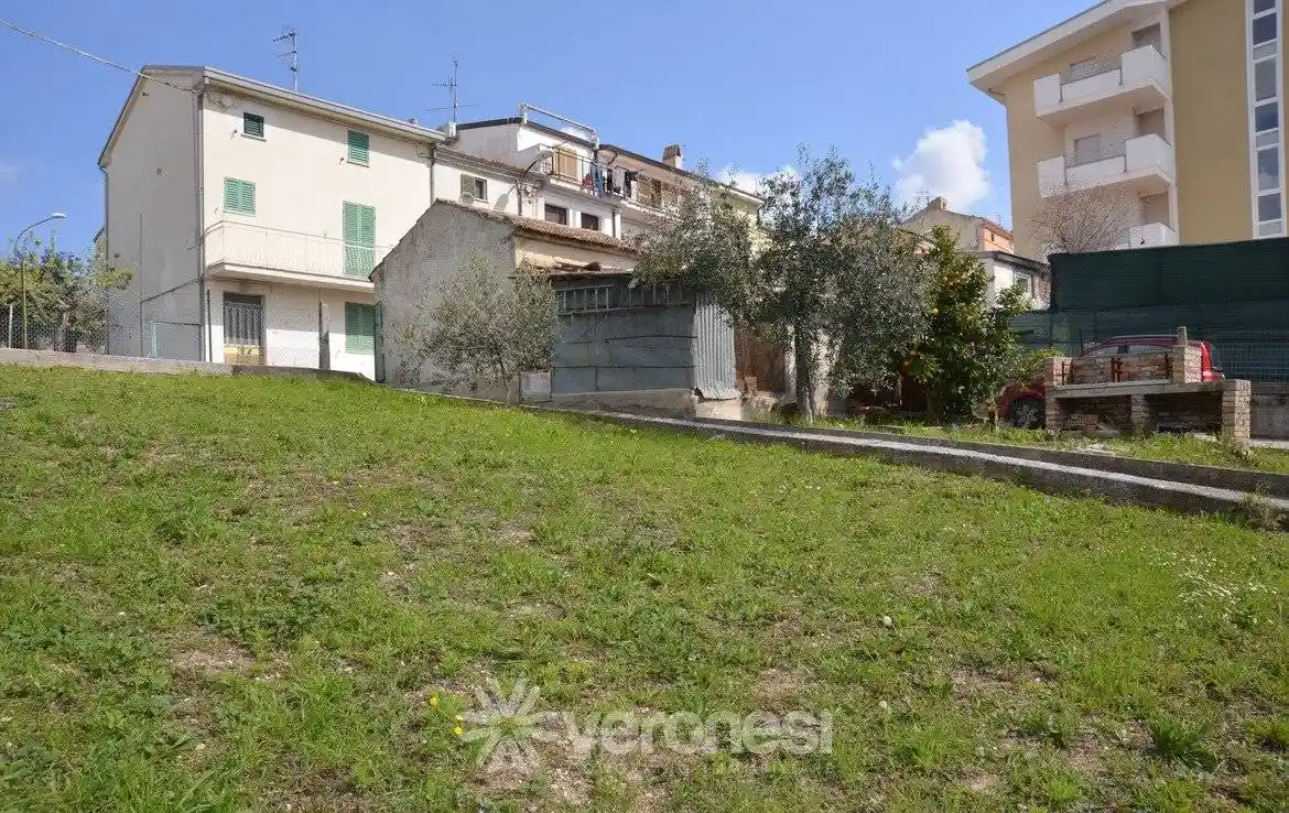 Casa indipendente in vendita a Castel Frentano