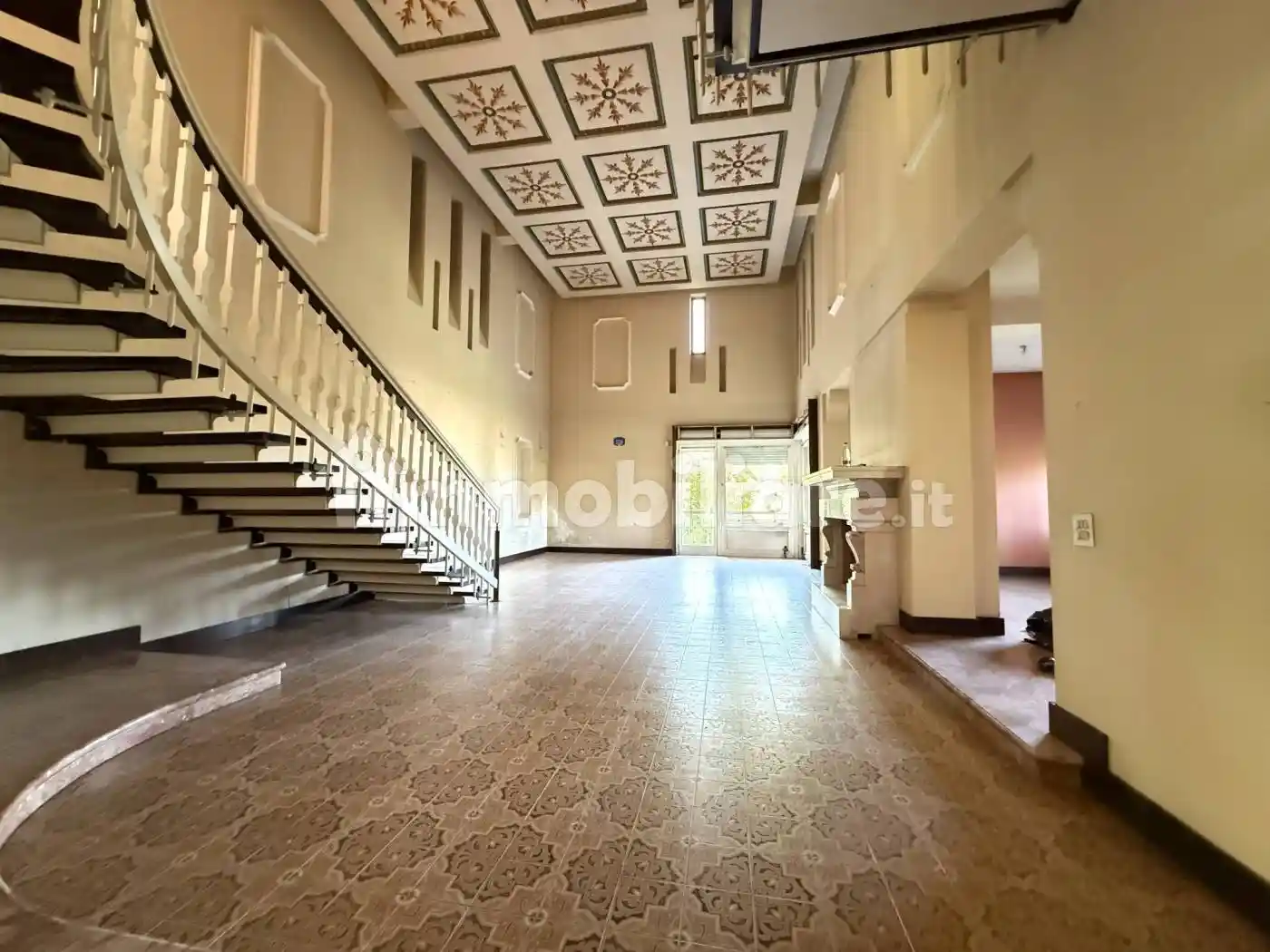 Villa in vendita a Alba