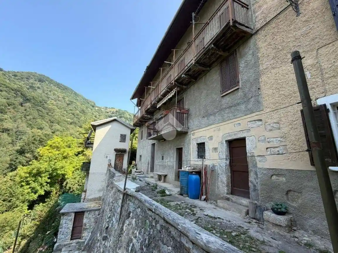 Casa indipendente in vendita a Torre de' Busi