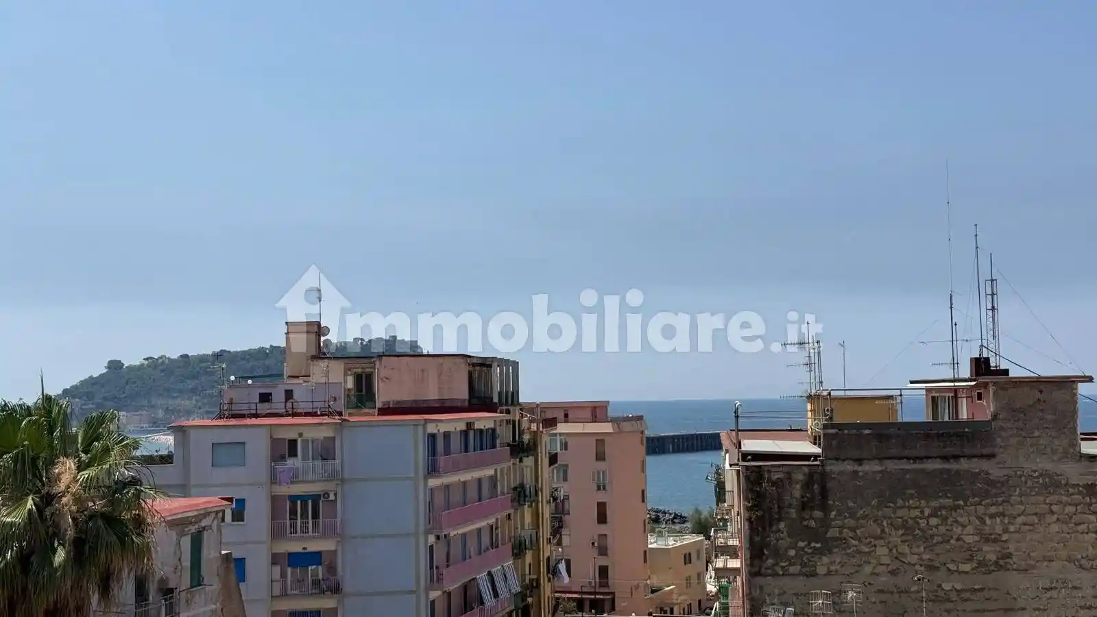 Appartamento in affitto a Napoli