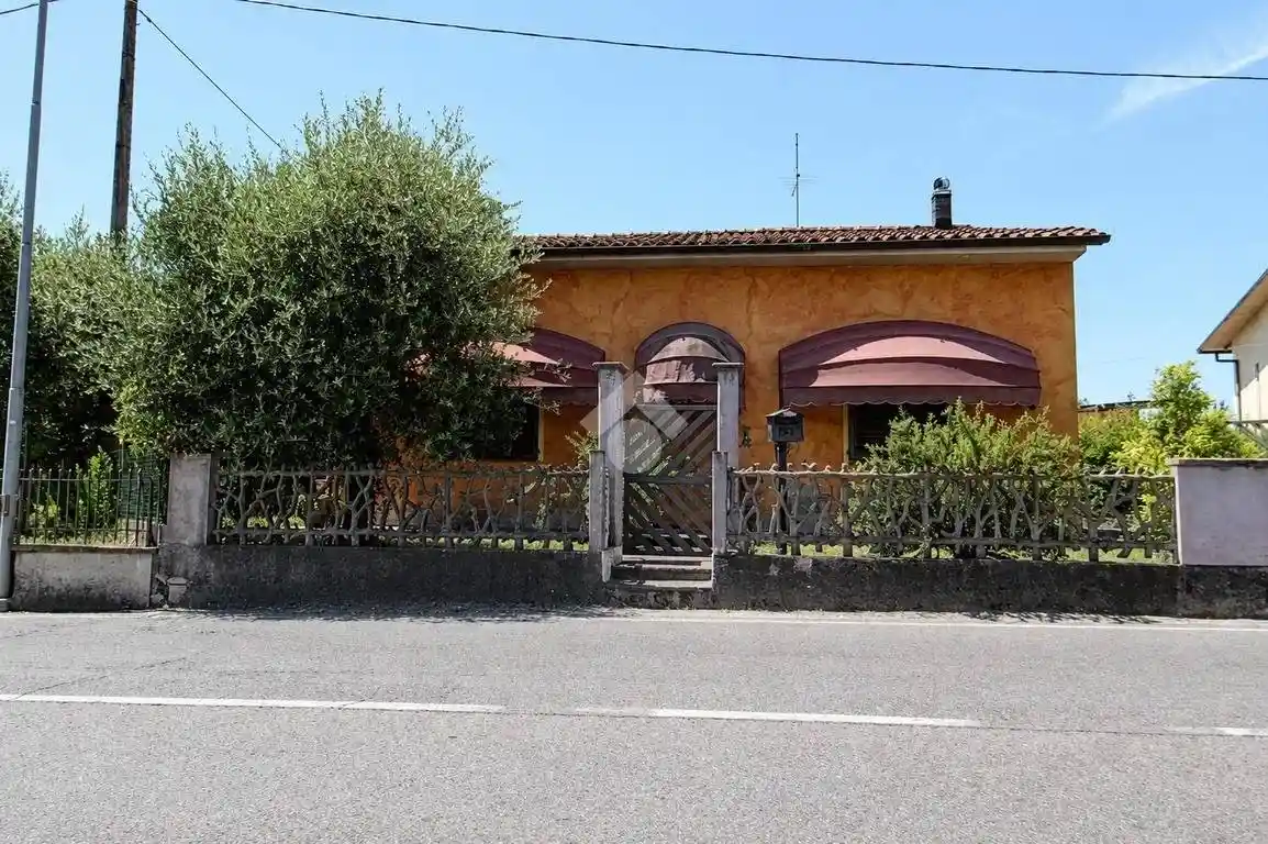 Villa in vendita a Monsummano Terme