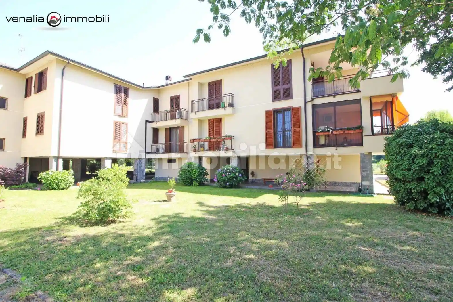 Appartamento in vendita a Lacchiarella