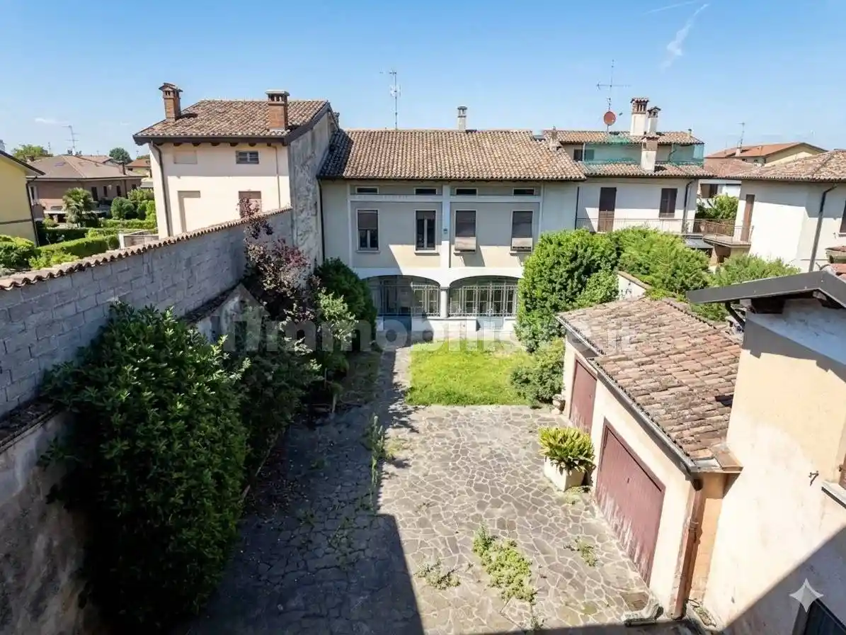 Casa indipendente in vendita a Paderno Franciacorta